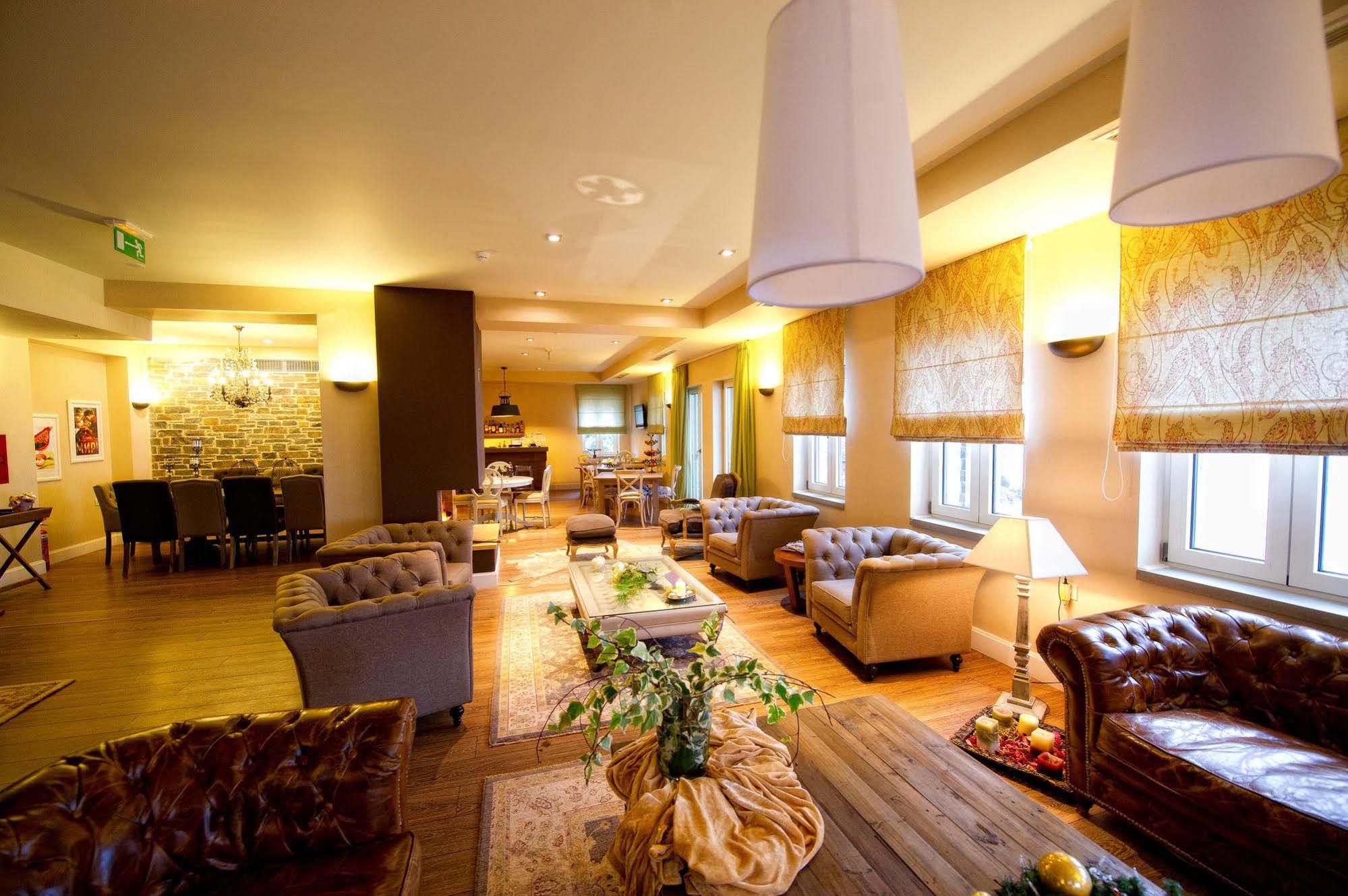 Mir Boutique Hotel อิโออันนินา ภายนอก รูปภาพ